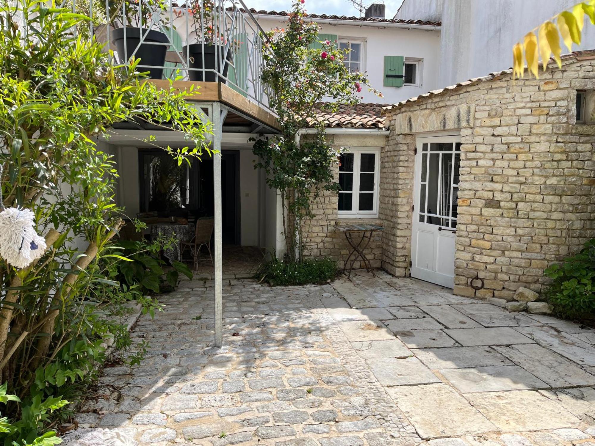 Une Fenetre Sur Cour La Flotte Exterior foto